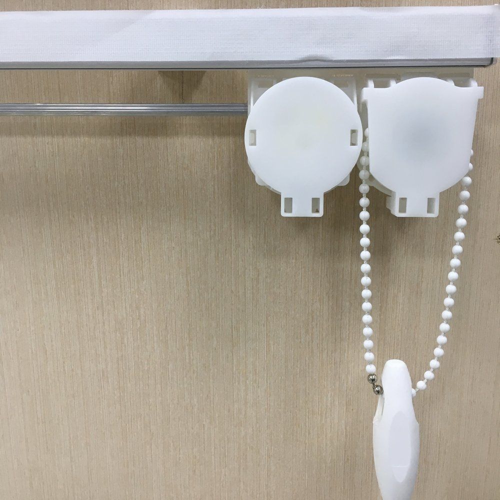 Римский карниз открытого типа